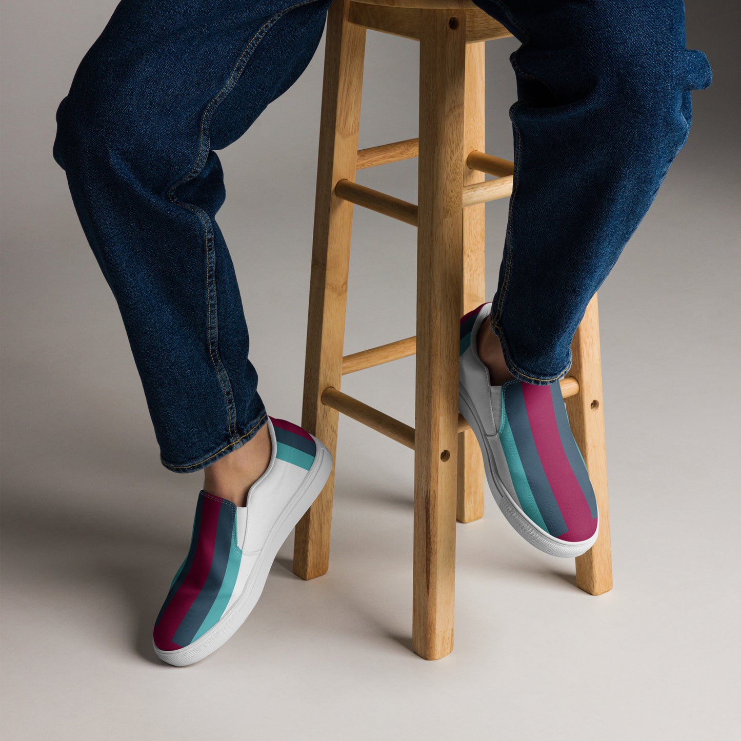 {{ cuffed-beanie-black-front-66ccf3094b609 }} {{ Cuffed Beanie Black }}