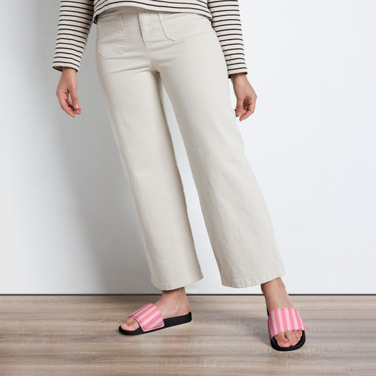 {{ cuffed-beanie-black-front-66ccf3094b609 }} {{ Cuffed Beanie Black }}