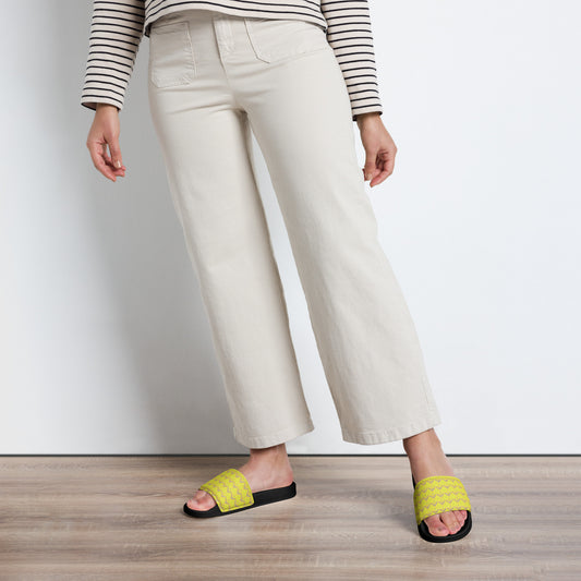 {{ cuffed-beanie-black-front-66ccf3094b609 }} {{ Cuffed Beanie Black }}