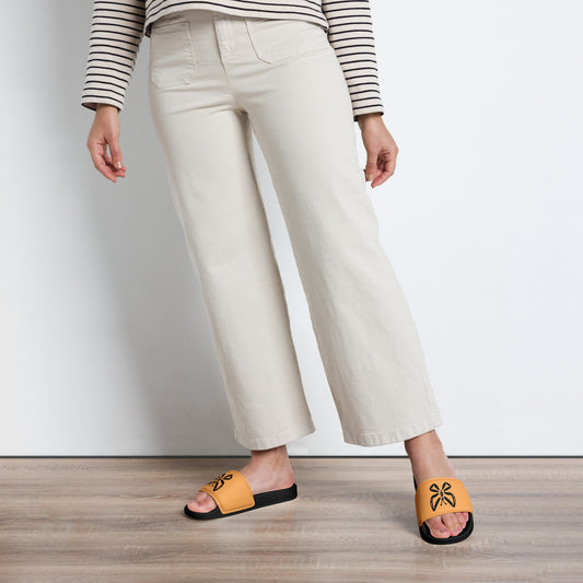 {{ cuffed-beanie-black-front-66ccf3094b609 }} {{ Cuffed Beanie Black }}