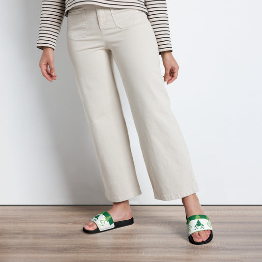 {{ cuffed-beanie-black-front-66ccf3094b609 }} {{ Cuffed Beanie Black }}