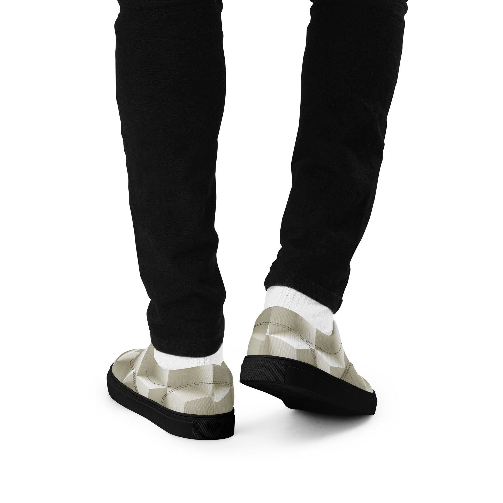 {{ cuffed-beanie-black-front-66ccf3094b609 }} {{ Cuffed Beanie Black }}