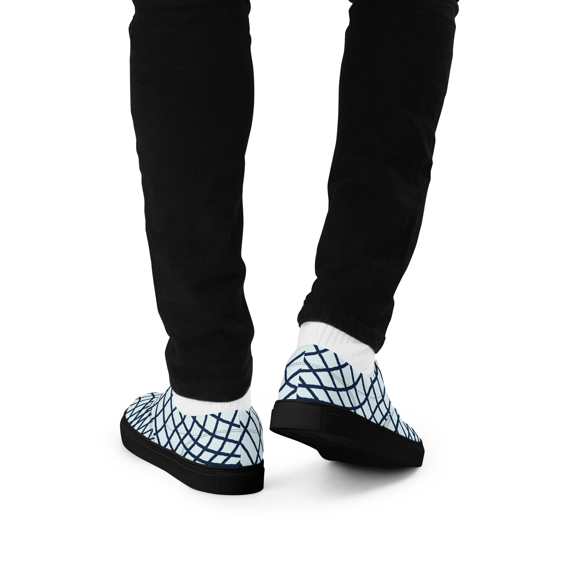 {{ cuffed-beanie-black-front-66ccf3094b609 }} {{ Cuffed Beanie Black }}