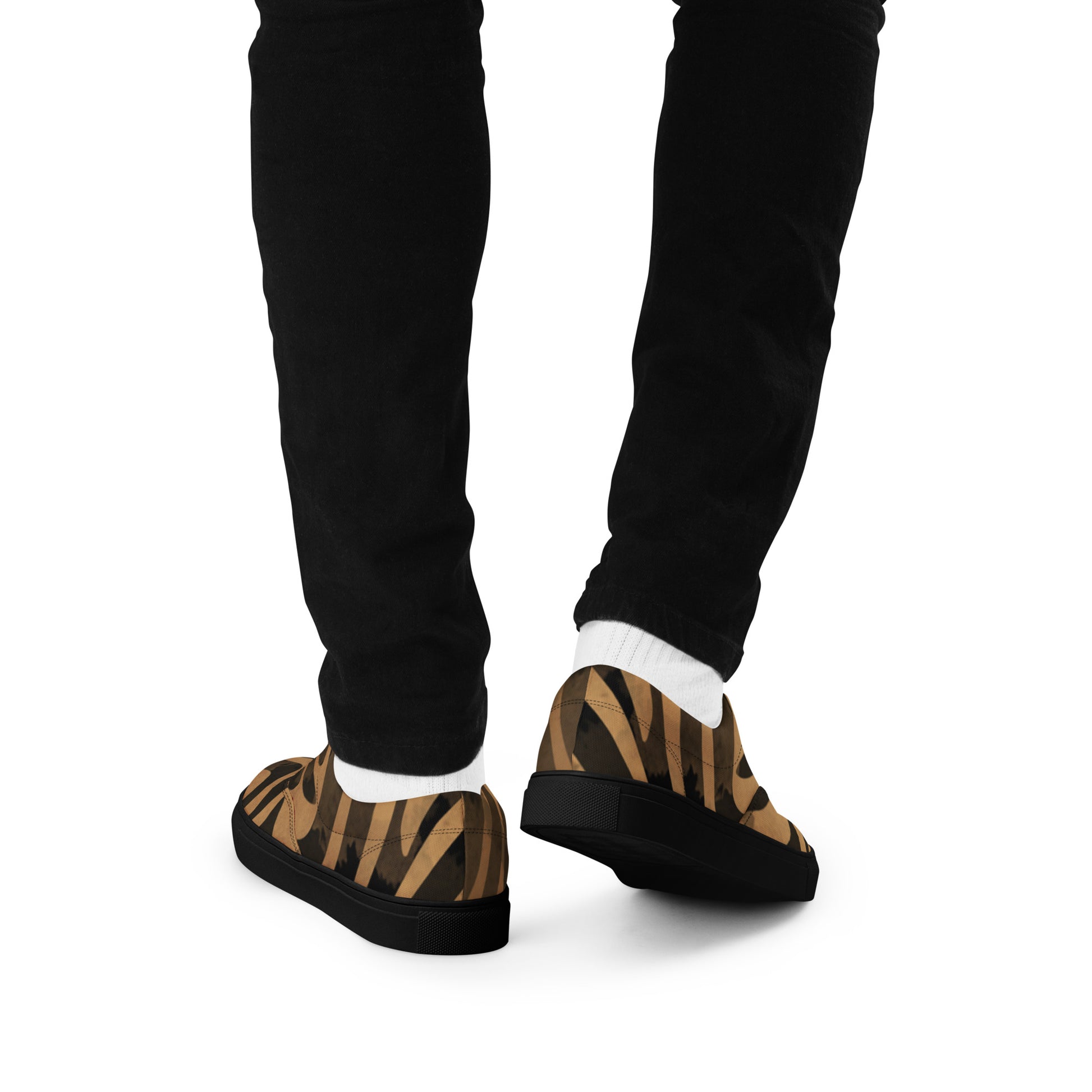 {{ cuffed-beanie-black-front-66ccf3094b609 }} {{ Cuffed Beanie Black }}