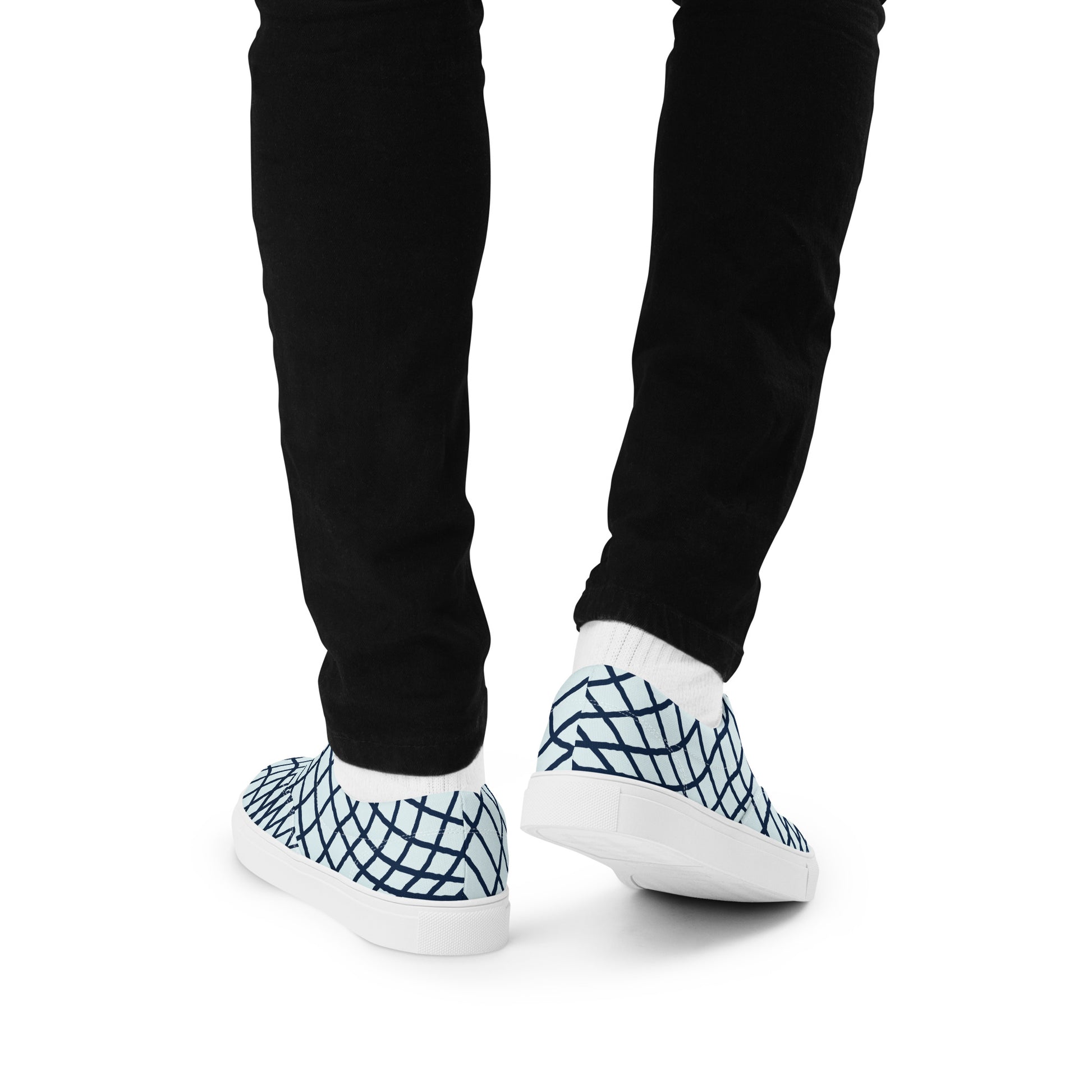 {{ cuffed-beanie-black-front-66ccf3094b609 }} {{ Cuffed Beanie Black }}