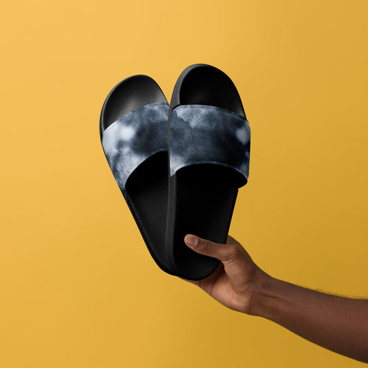 {{ cuffed-beanie-black-front-66ccf3094b609 }} {{ Cuffed Beanie Black }}