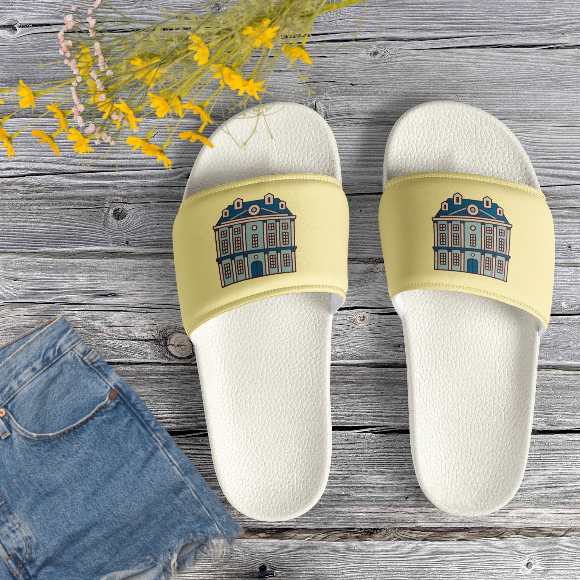 {{ cuffed-beanie-black-front-66ccf3094b609 }} {{ Cuffed Beanie Black }}