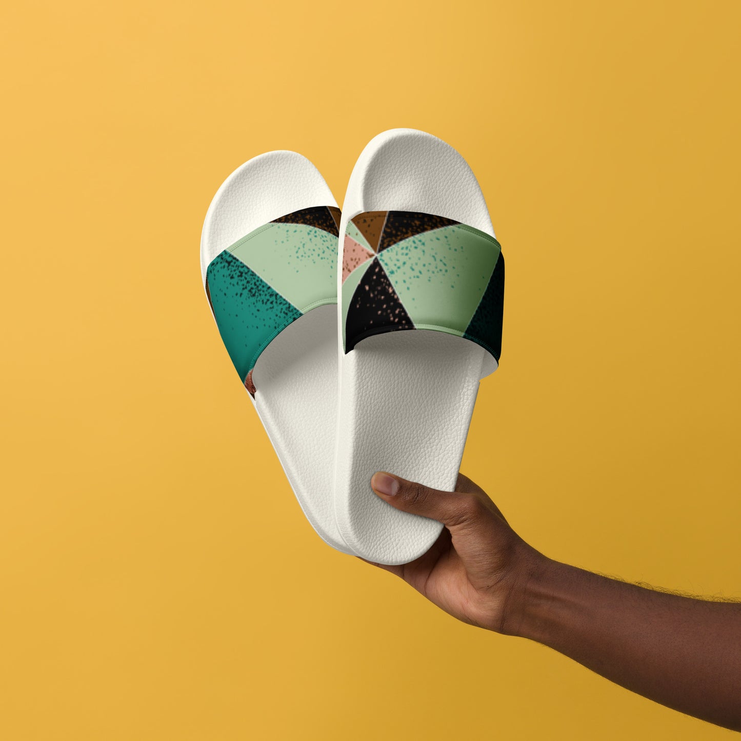 {{ cuffed-beanie-black-front-66ccf3094b609 }} {{ Cuffed Beanie Black }}