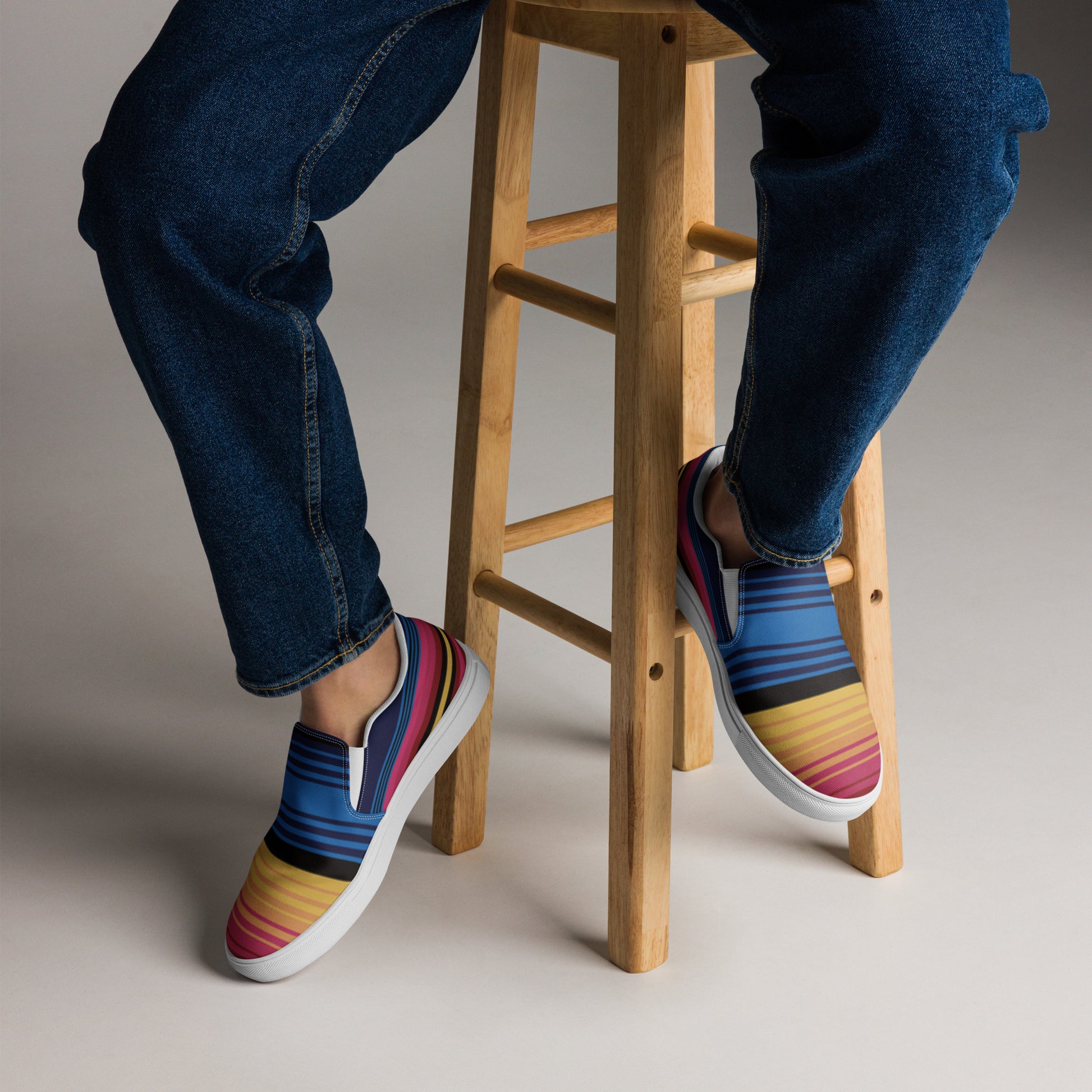 {{ cuffed-beanie-black-front-66ccf3094b609 }} {{ Cuffed Beanie Black }}