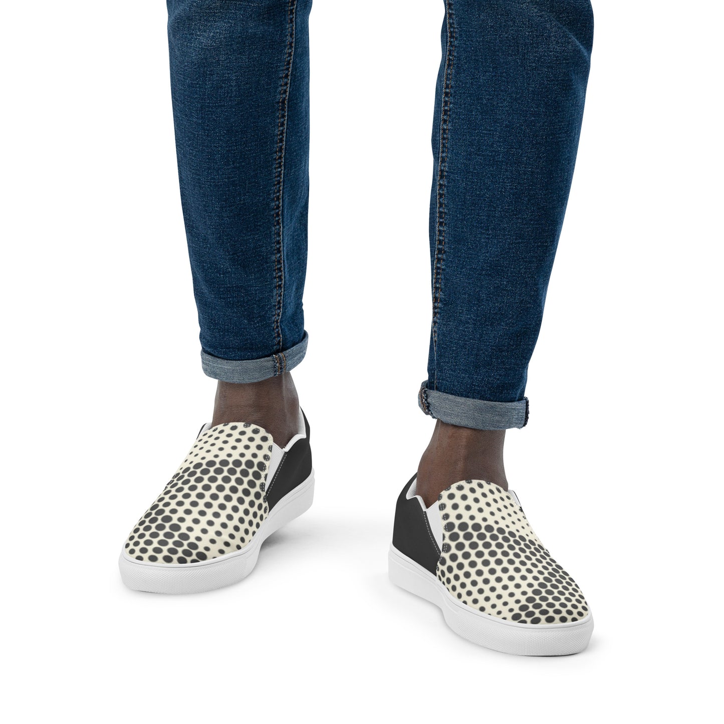 {{ cuffed-beanie-black-front-66ccf3094b609 }} {{ Cuffed Beanie Black }}