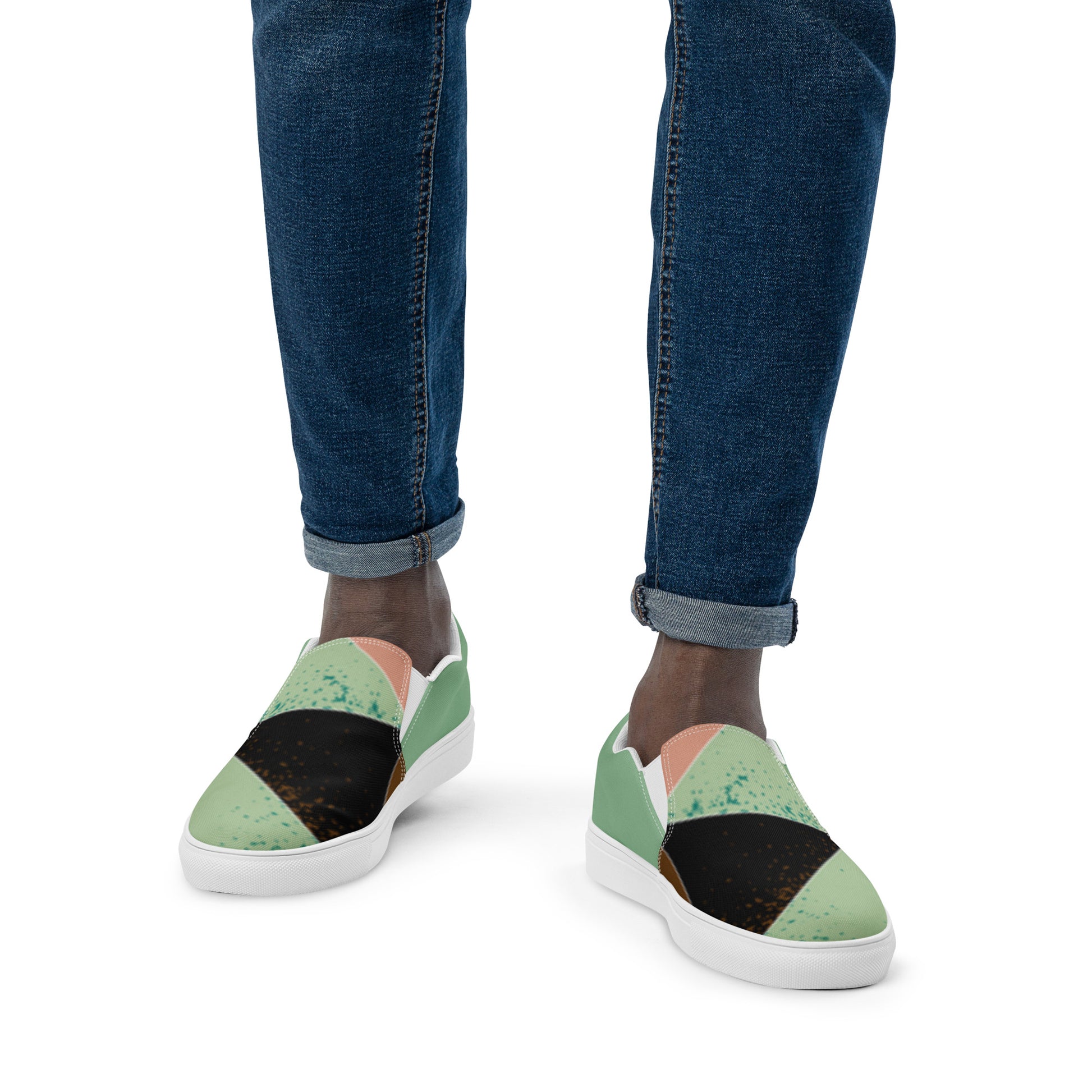 {{ cuffed-beanie-black-front-66ccf3094b609 }} {{ Cuffed Beanie Black }}