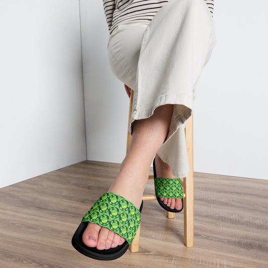 {{ cuffed-beanie-black-front-66ccf3094b609 }} {{ Cuffed Beanie Black }}