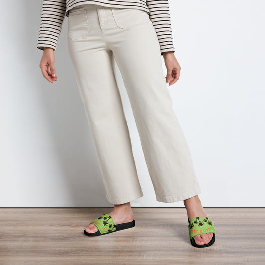 {{ cuffed-beanie-black-front-66ccf3094b609 }} {{ Cuffed Beanie Black }}