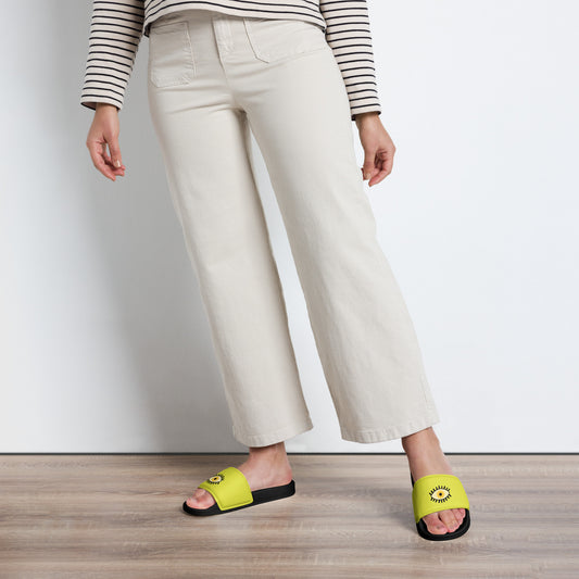 {{ cuffed-beanie-black-front-66ccf3094b609 }} {{ Cuffed Beanie Black }}