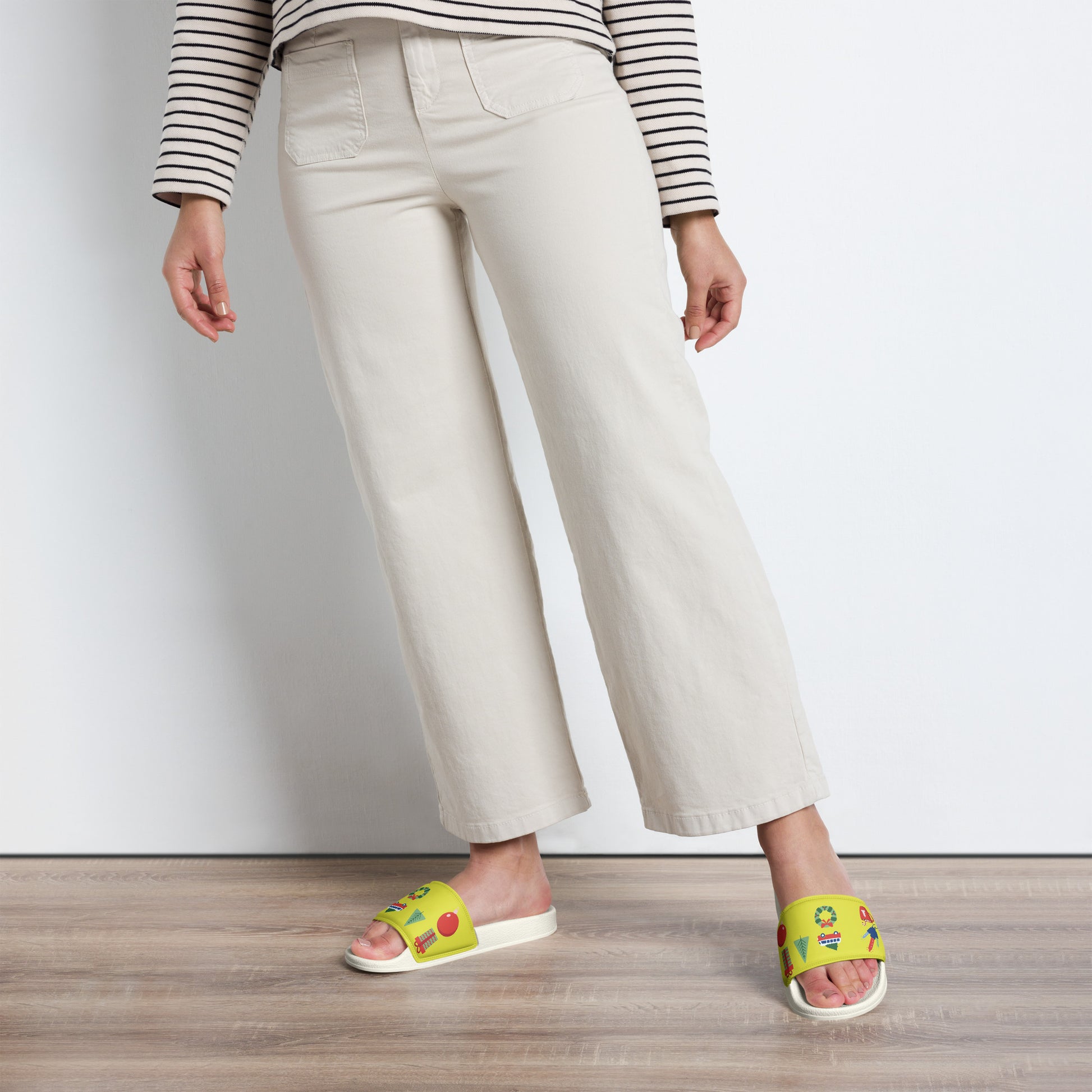 {{ cuffed-beanie-black-front-66ccf3094b609 }} {{ Cuffed Beanie Black }}