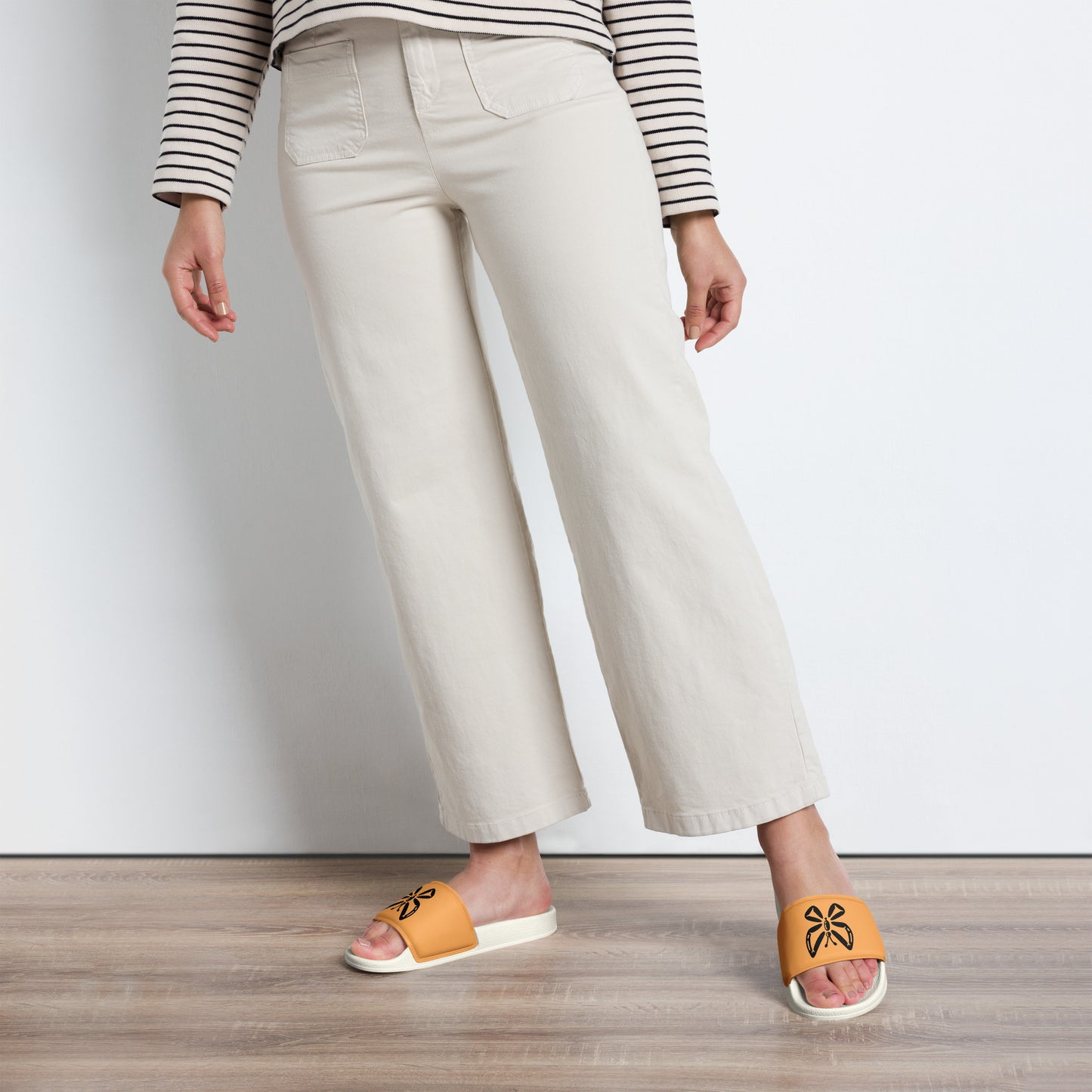 {{ cuffed-beanie-black-front-66ccf3094b609 }} {{ Cuffed Beanie Black }}