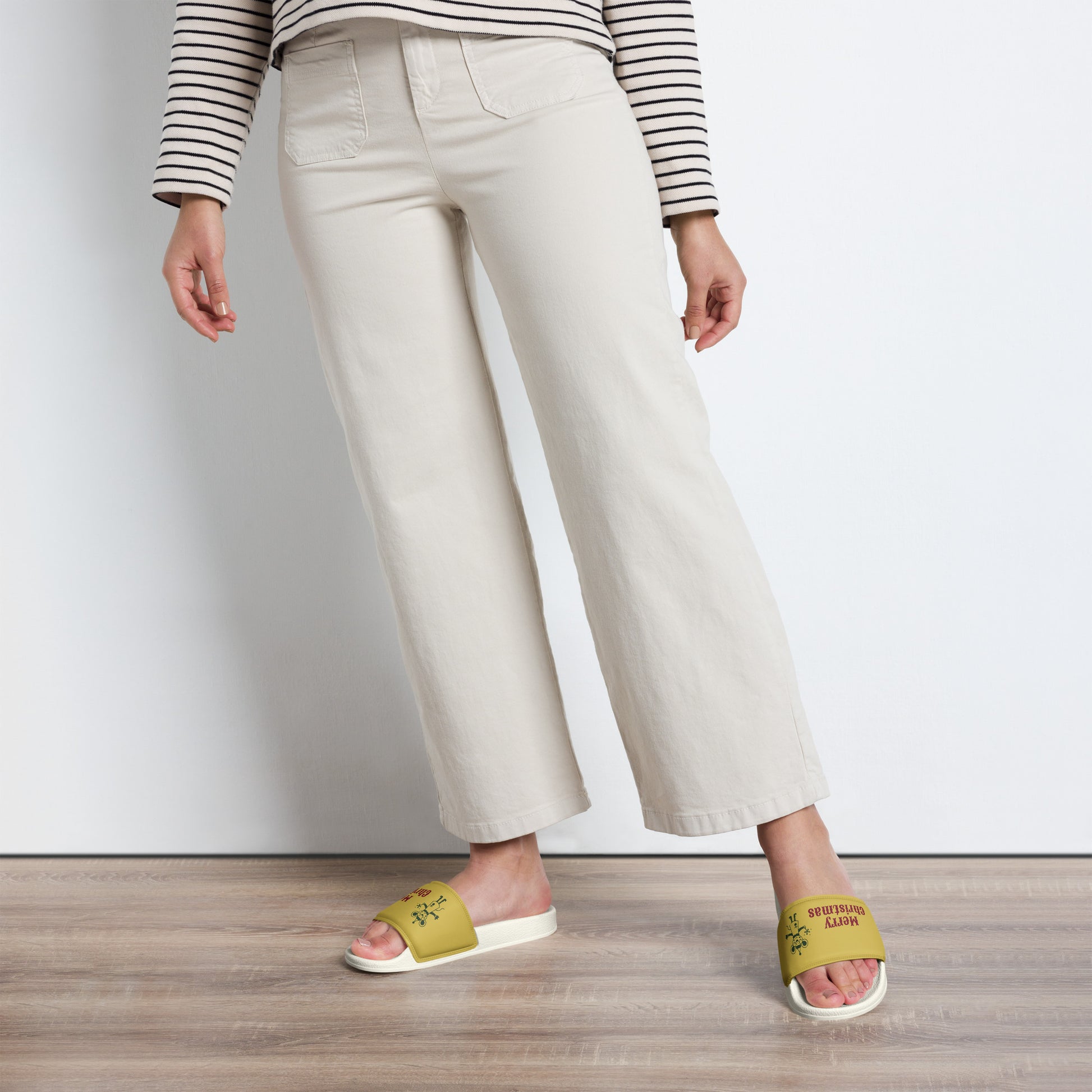 {{ cuffed-beanie-black-front-66ccf3094b609 }} {{ Cuffed Beanie Black }}