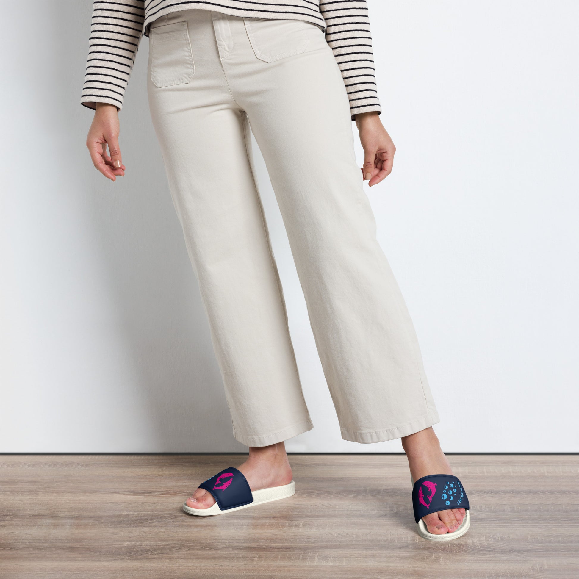 {{ cuffed-beanie-black-front-66ccf3094b609 }} {{ Cuffed Beanie Black }}